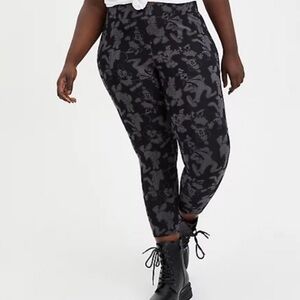 Torrid CROP LEGGING 
DISNEY MICKEY & FRIENDS BLACK GREY